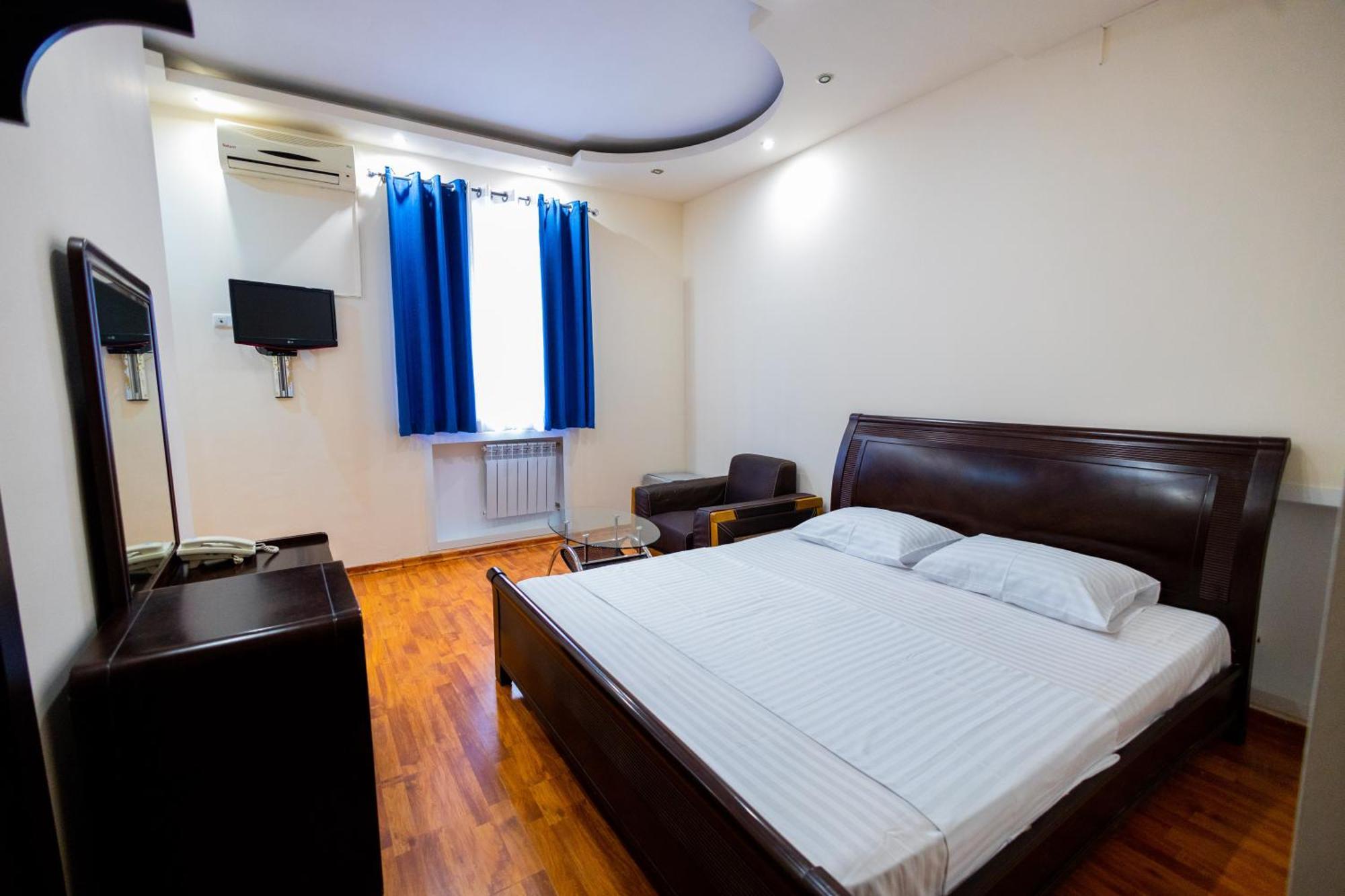 Yan Hotel 耶烈万 外观 照片
