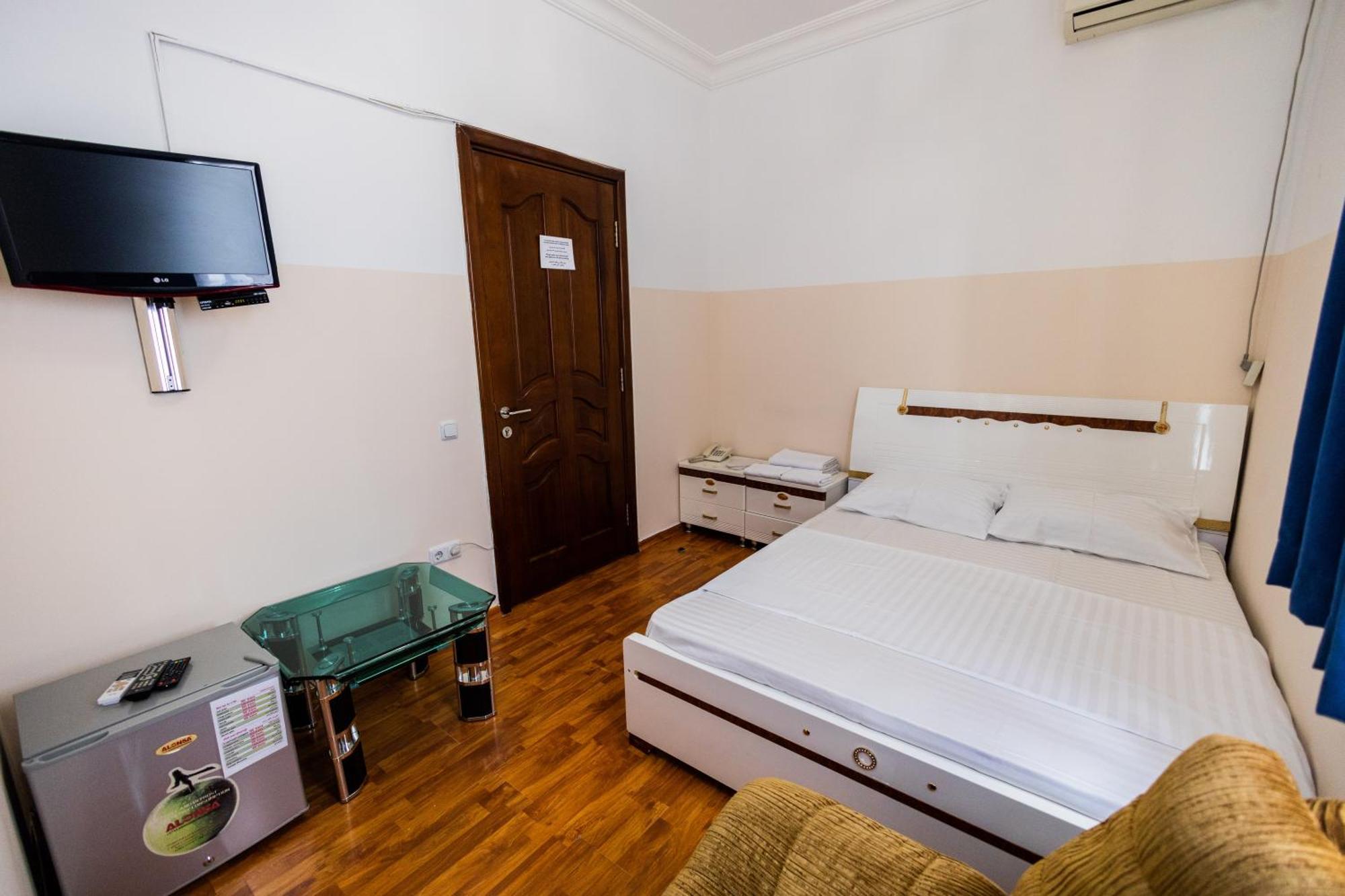 Yan Hotel 耶烈万 外观 照片